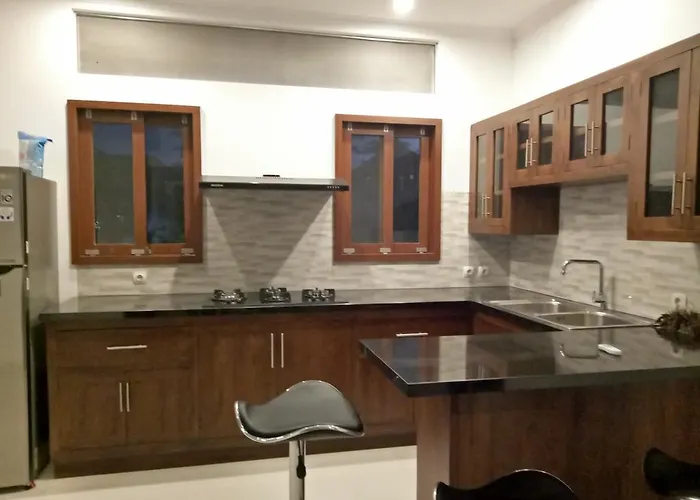 Legong Guest house